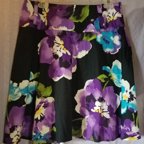 Speak 2 Me Dresses & Skirts - Cute, Flowy Floral Skirt Size 7 EUC